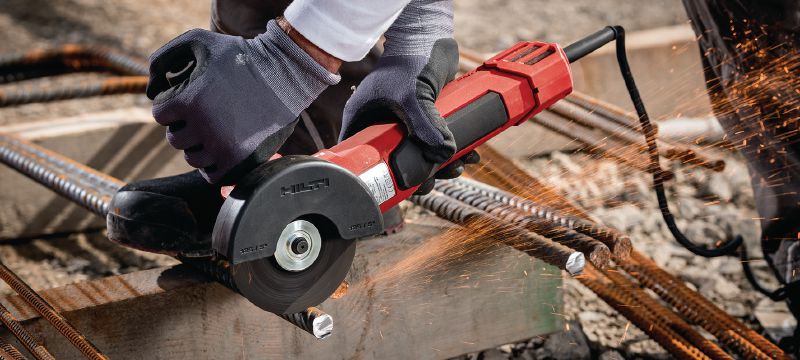 AG 600-20D Angle grinder Powerful 14-amp angle grinder with dead man’s switch for cutting and grinding in metal, concrete, and masonry with discs up to 6” Applications 1