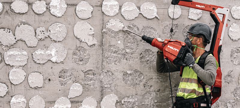 TE 600-AVR Breaker hammer Heavy-duty demolition hammer for wall chiseling in concrete and masonry, with less weight, lower vibration, and more performance than the TE 700-AVR predecessor Applications 1